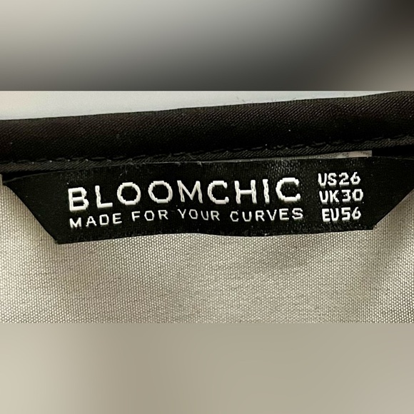 NWOT BloomChic black unique patterned midi/maxi dress is size 26. - Picture 6 of 7